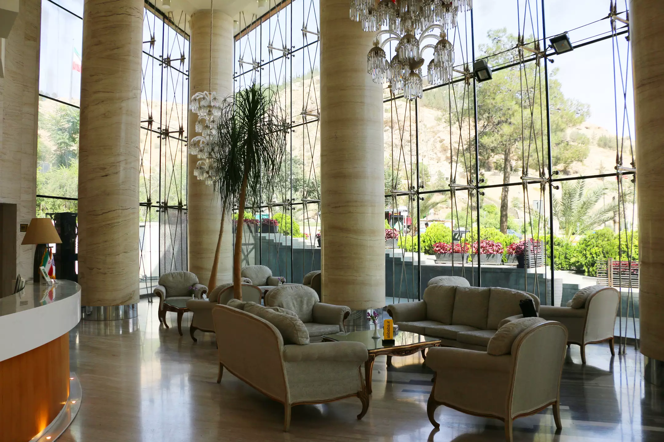 هتل بزرگ شیراز